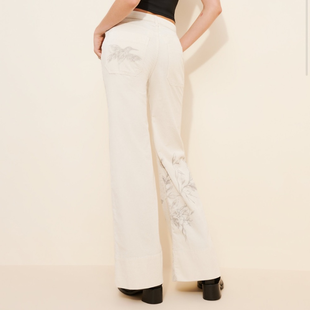 Anthropologie Cream Flare Jeans with Botanical & Bird Sketch - Picture 3 of 6